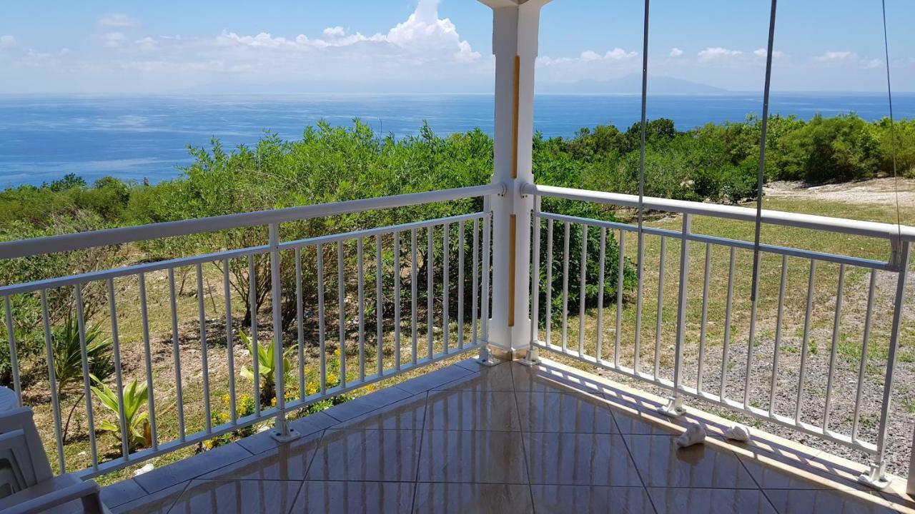 Planete Bleue Habitation Mes Desirs Villa Beaurenom Exterior photo